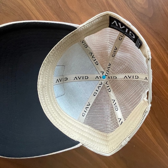 Avid Fishhook Snapback Hat-Like New - Picture 5 of 5